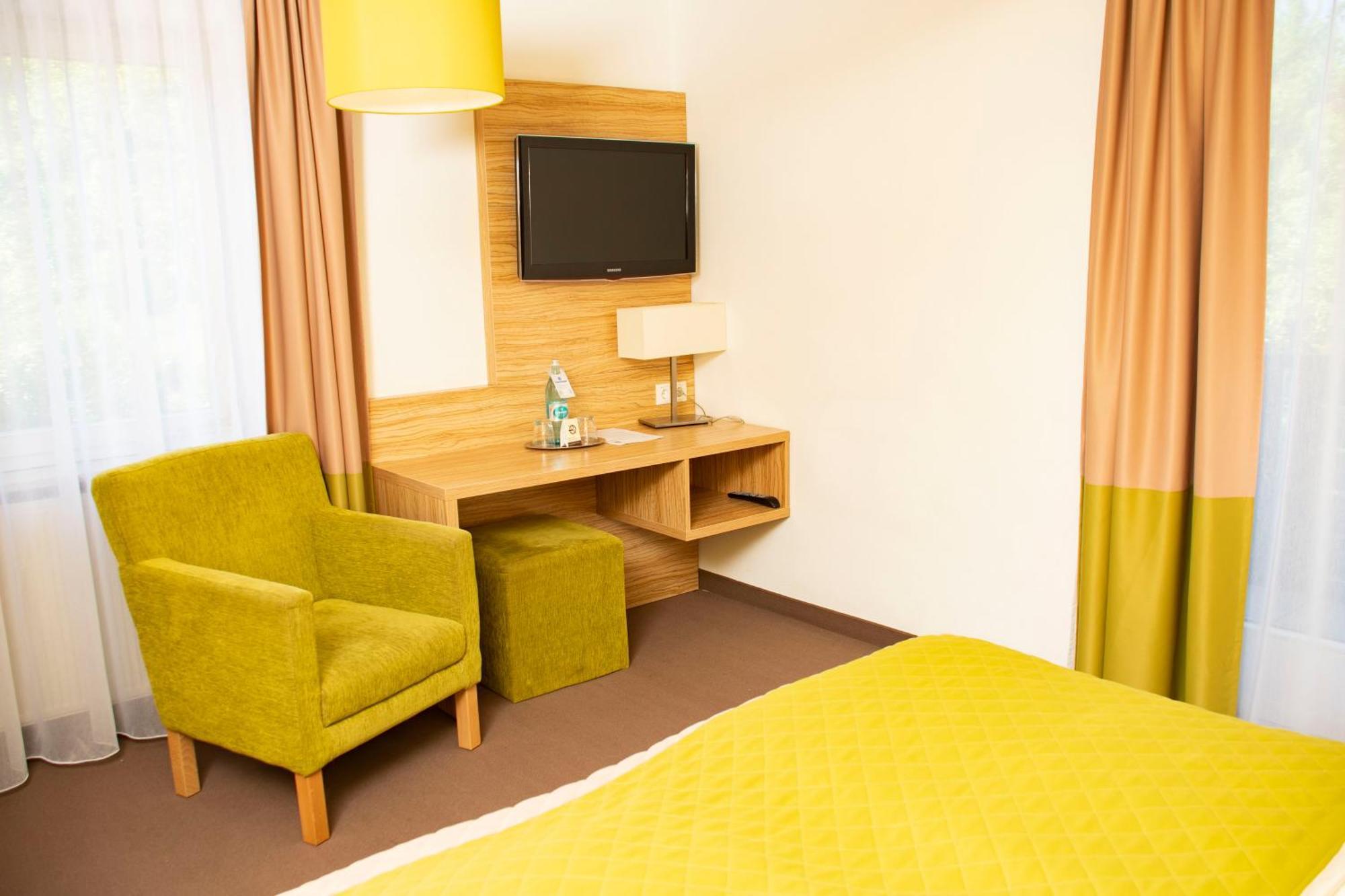 Altes Kurhaus Landhotel Trabelsdorf Екстериор снимка