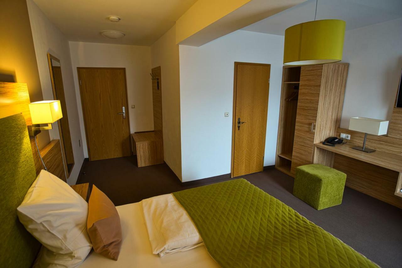 Altes Kurhaus Landhotel Trabelsdorf Екстериор снимка